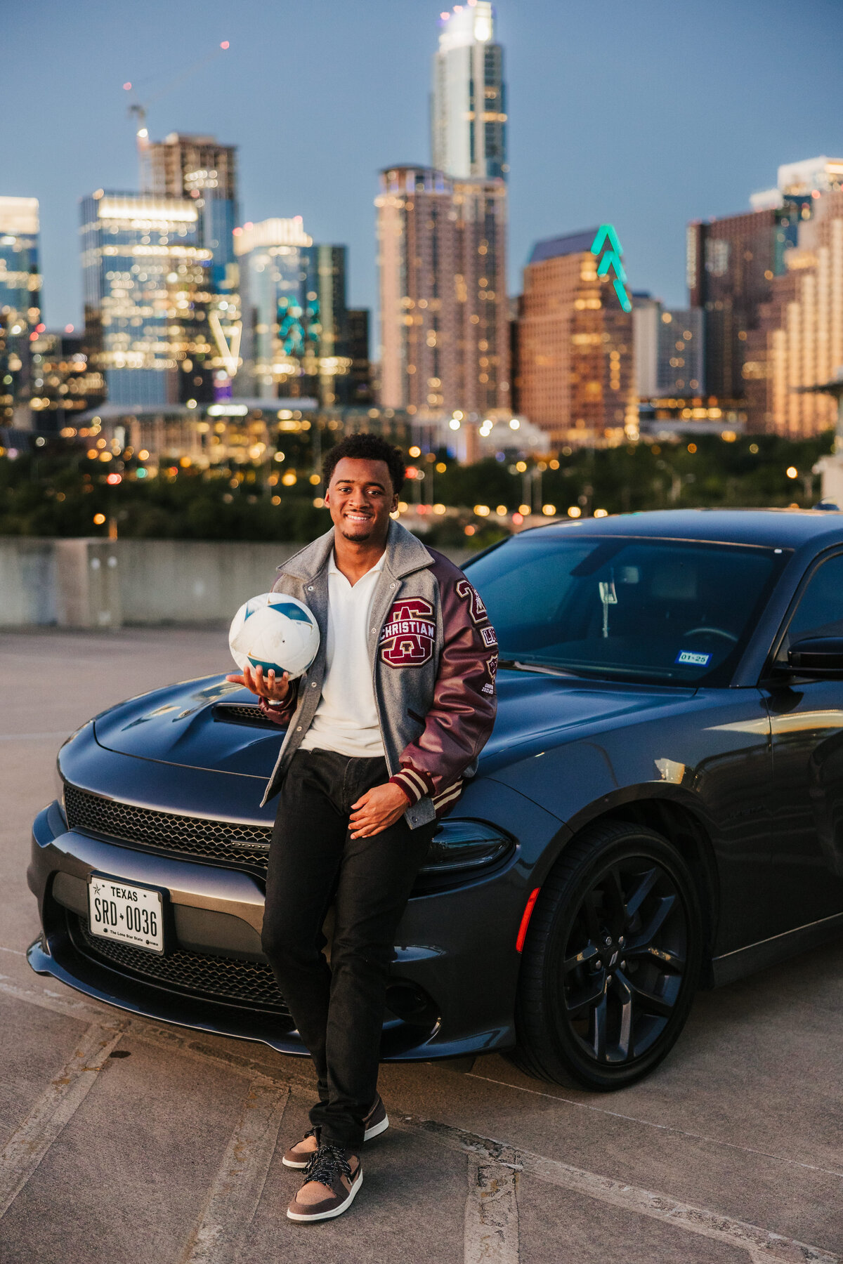 austin-senior-with-skyline