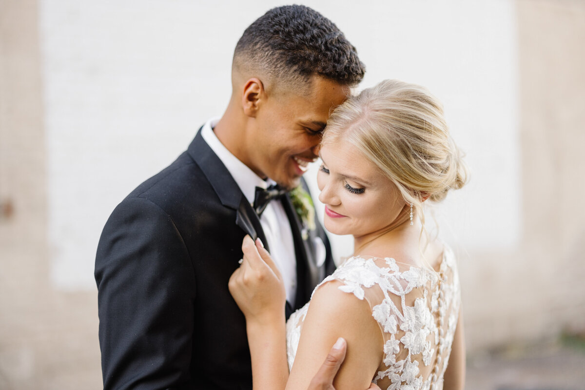 20 Quincy-Hall-Minneapolis-Wedding-Bride-Groom