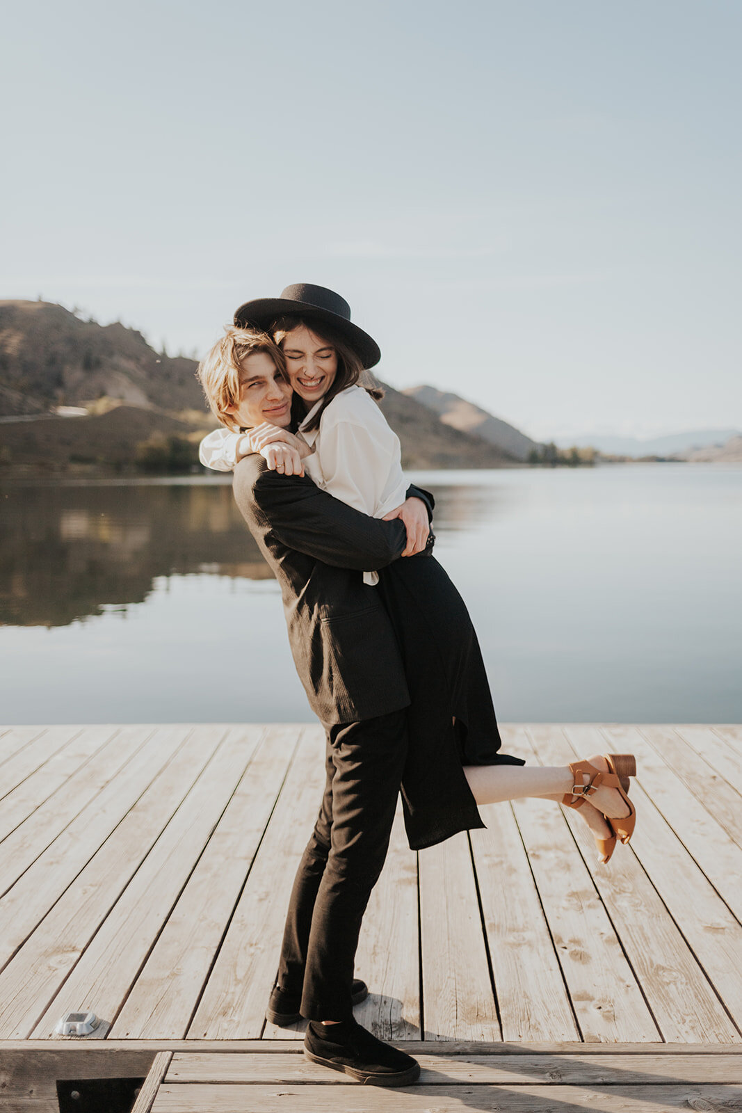 Photos by Canadian wedding and elopement photographer Sarah Rolles Photography