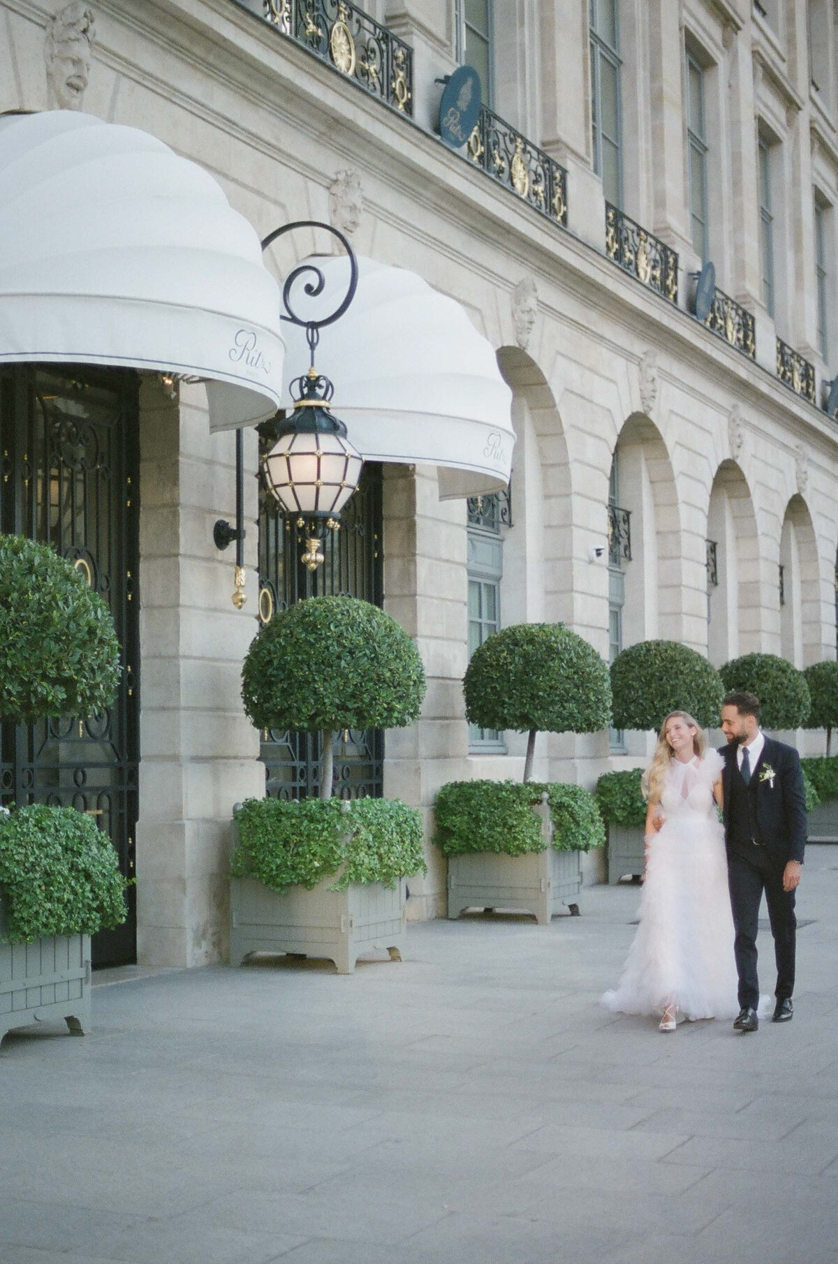 Anna_Grinets_Photography_Paris_Wedding_Photographer_Ritz_Paris_Eiffel_Tower_Destination_Wedding_00043