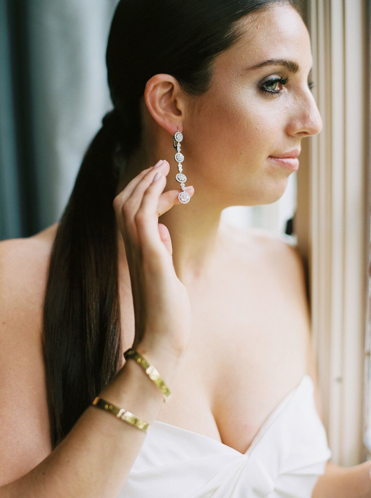 Alexandra-Elise-Photography-Ali-Reed-New-York-Film-Wedding-Photographer-Lauren-Dan-2018-Getting-Ready-051