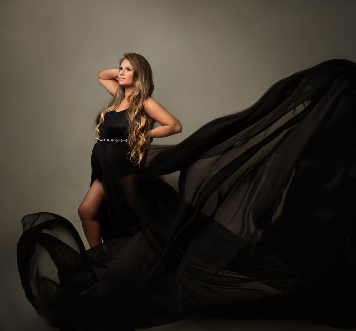 maternity photoshoot in Utah County with a studio and editorial editing