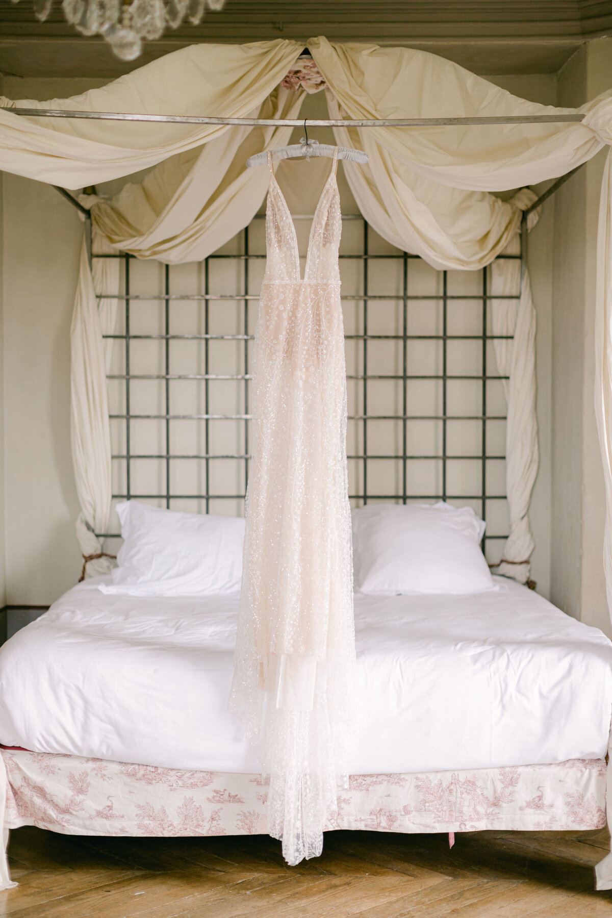 005-22juillet2022-Rosa&Laurens-WeddingatChateaudeVallery-CélineChanPhotographie