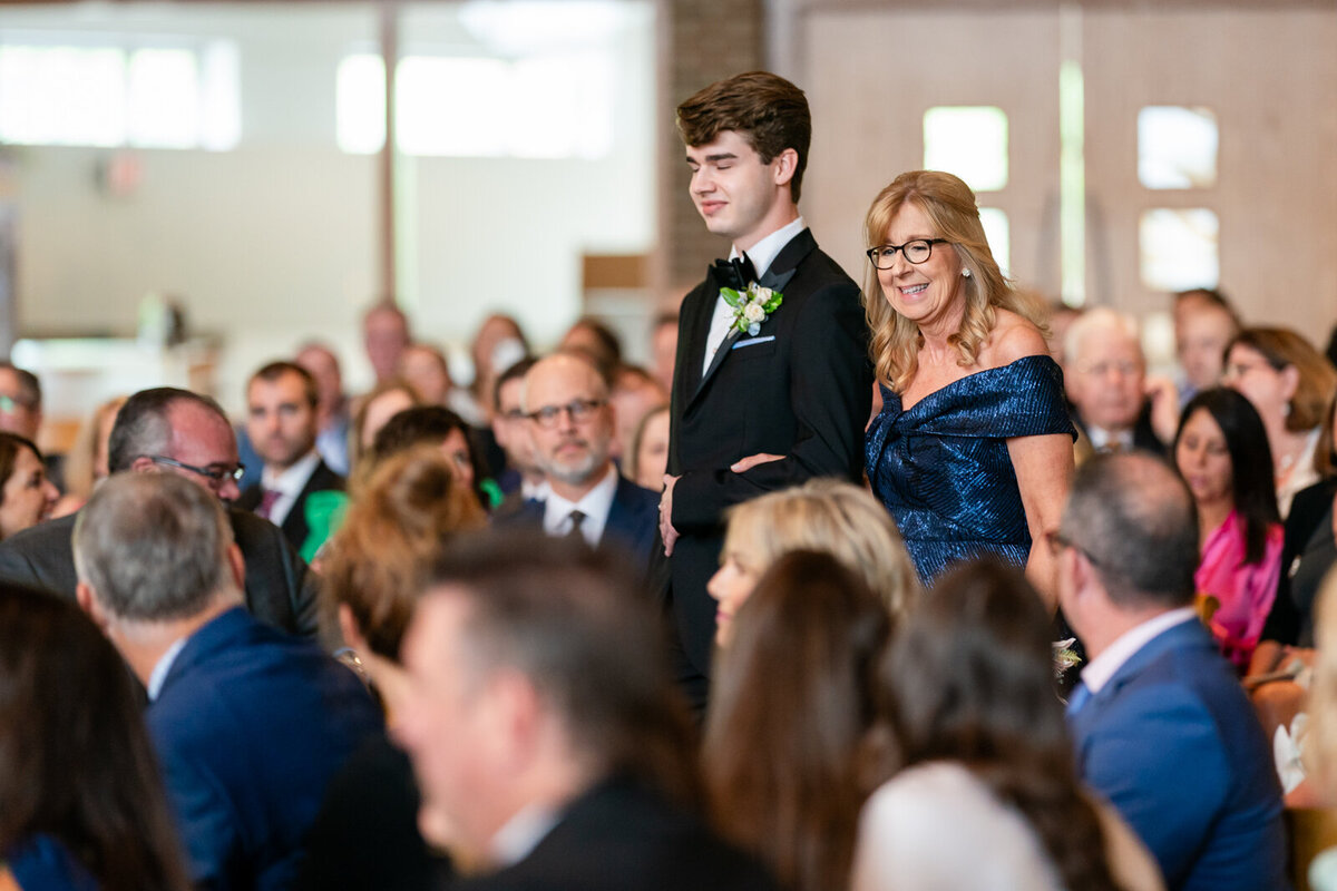 Grand Rapids Wedding Photographer JW Marriott565