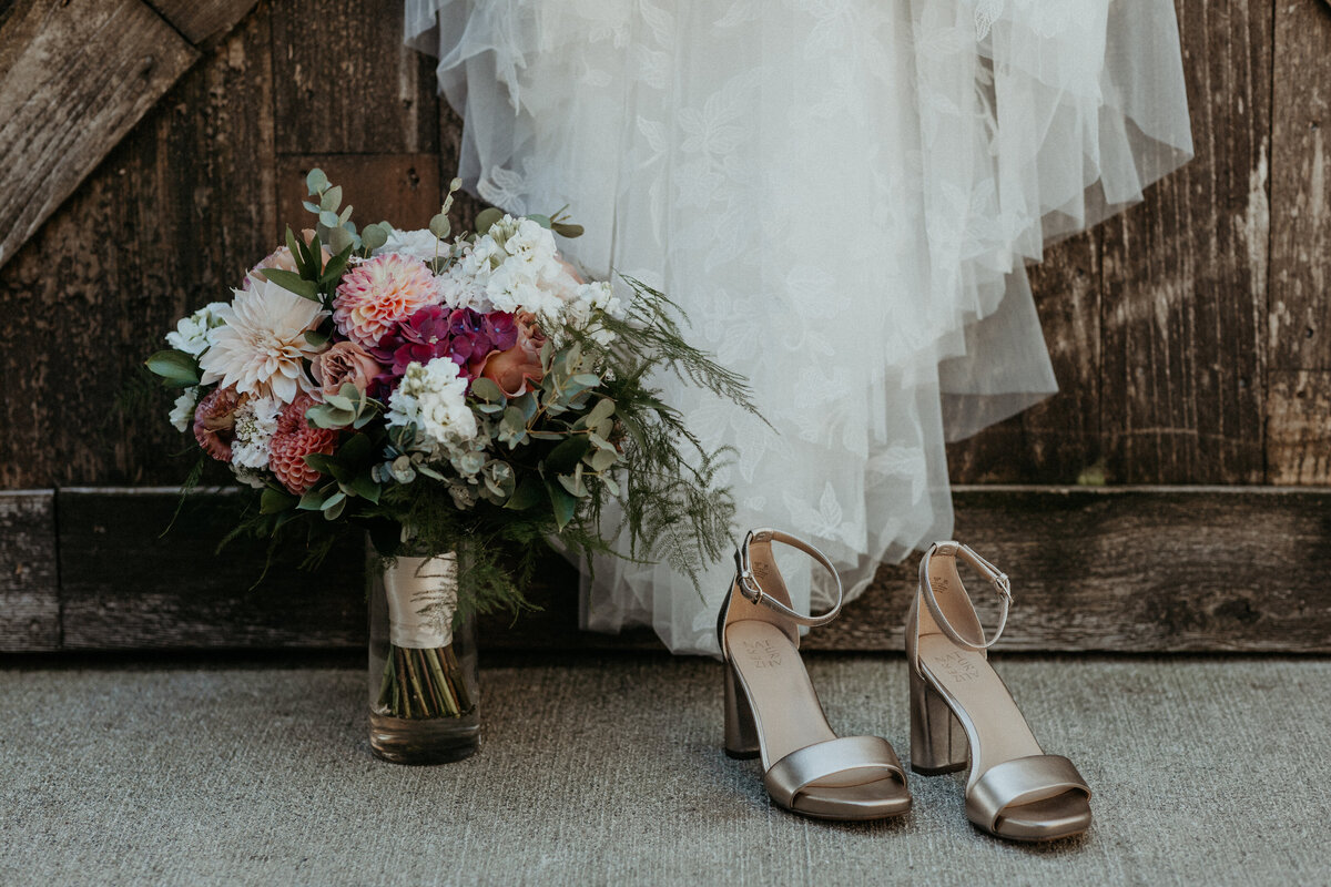 Vice_Wedding_with_Seattle_Wedding_Photographer_Jen_Lynn_Photography_2024-23