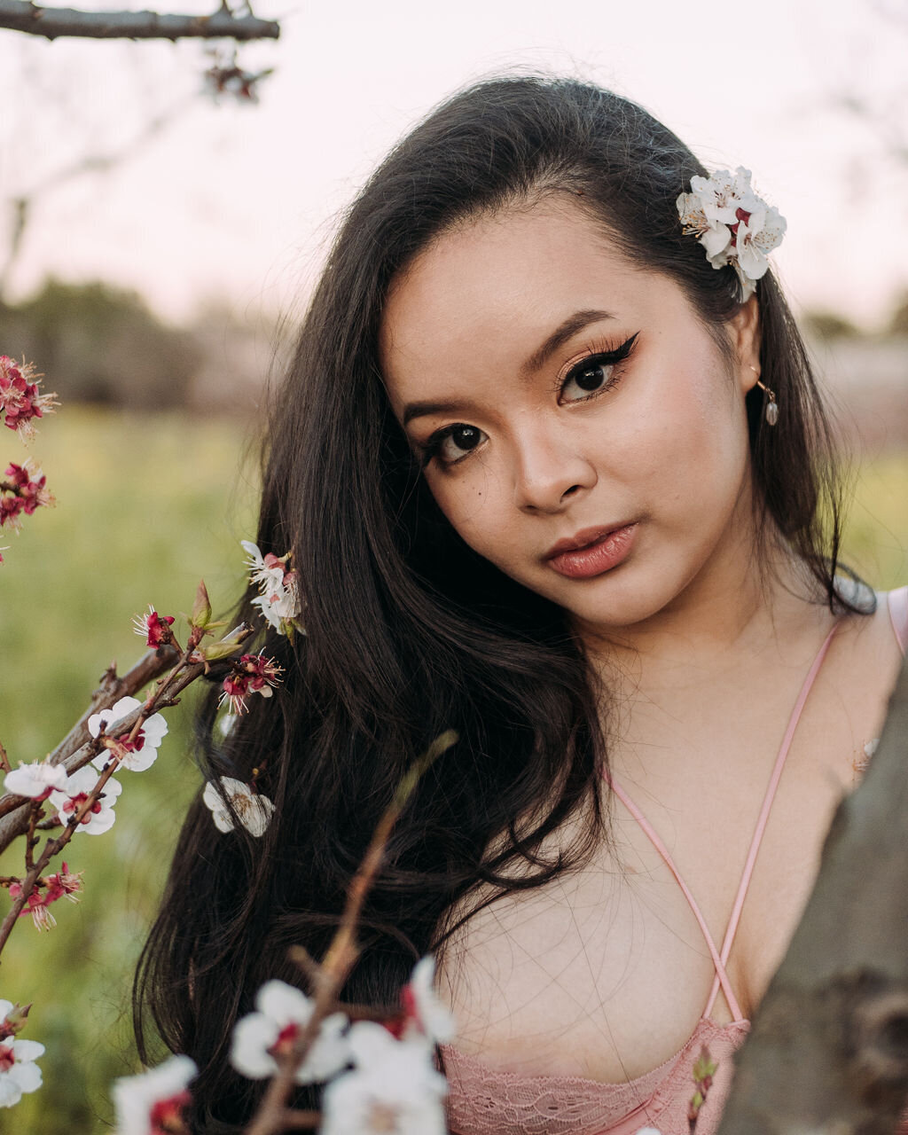 Joyce Li Photography Destination Wedding Elopement Engagement Lifestyle Portrait Photographer West Coast Seattle Washington California cherryblossomboudoir-13