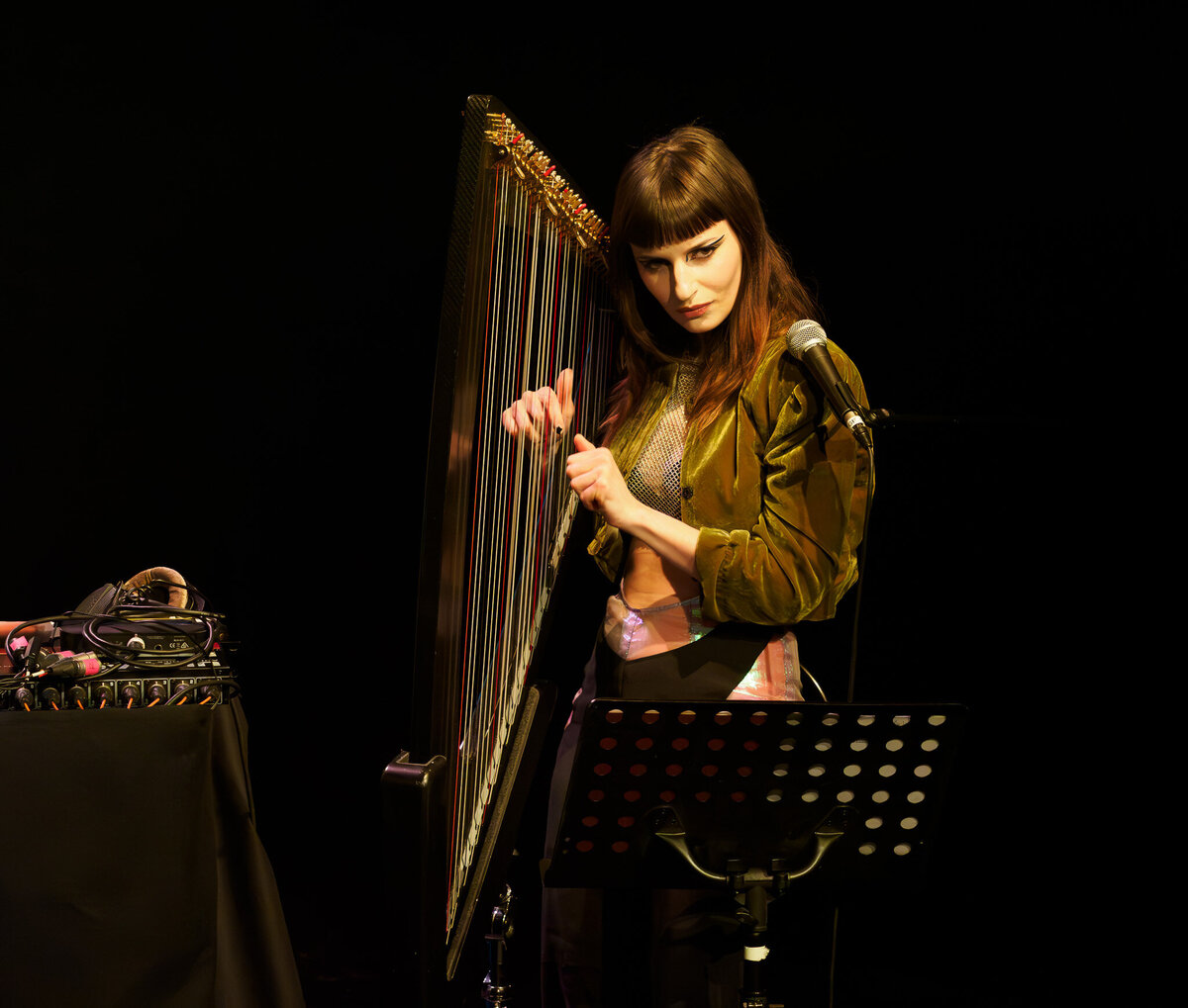 MEDUSEE texte, conception Léna Bokobza-Brunet : jeu Léna Bokobza-Brunet, Chloé Lasne, Léa Moreau : assistanat à la mise en scène Flavien Beaudron Compagnie ULTIMATO _3190114-Enhanced-NR