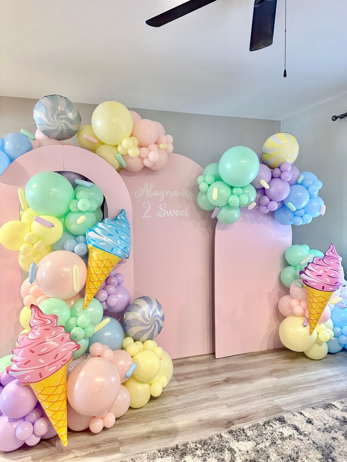 ice cream themed party balloons and backdrop Barrington IL