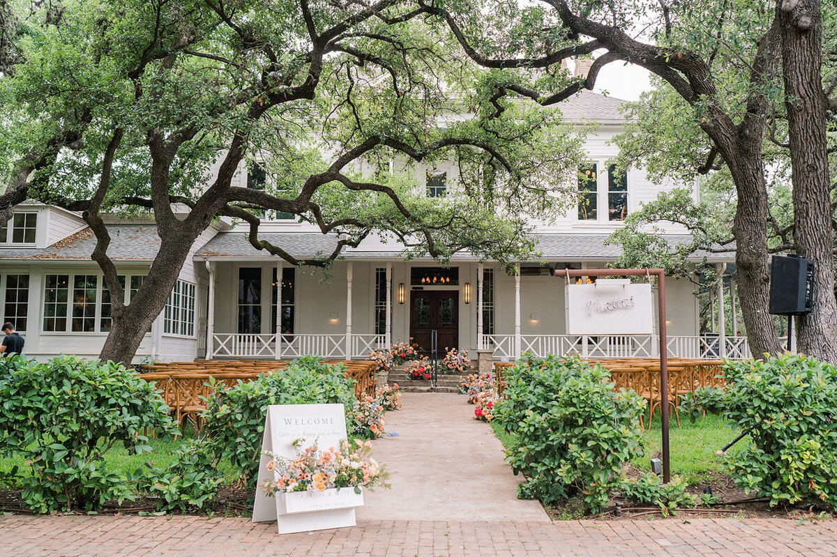 eryn_chandler_photo_austin_wedding_photographer_mattie's14