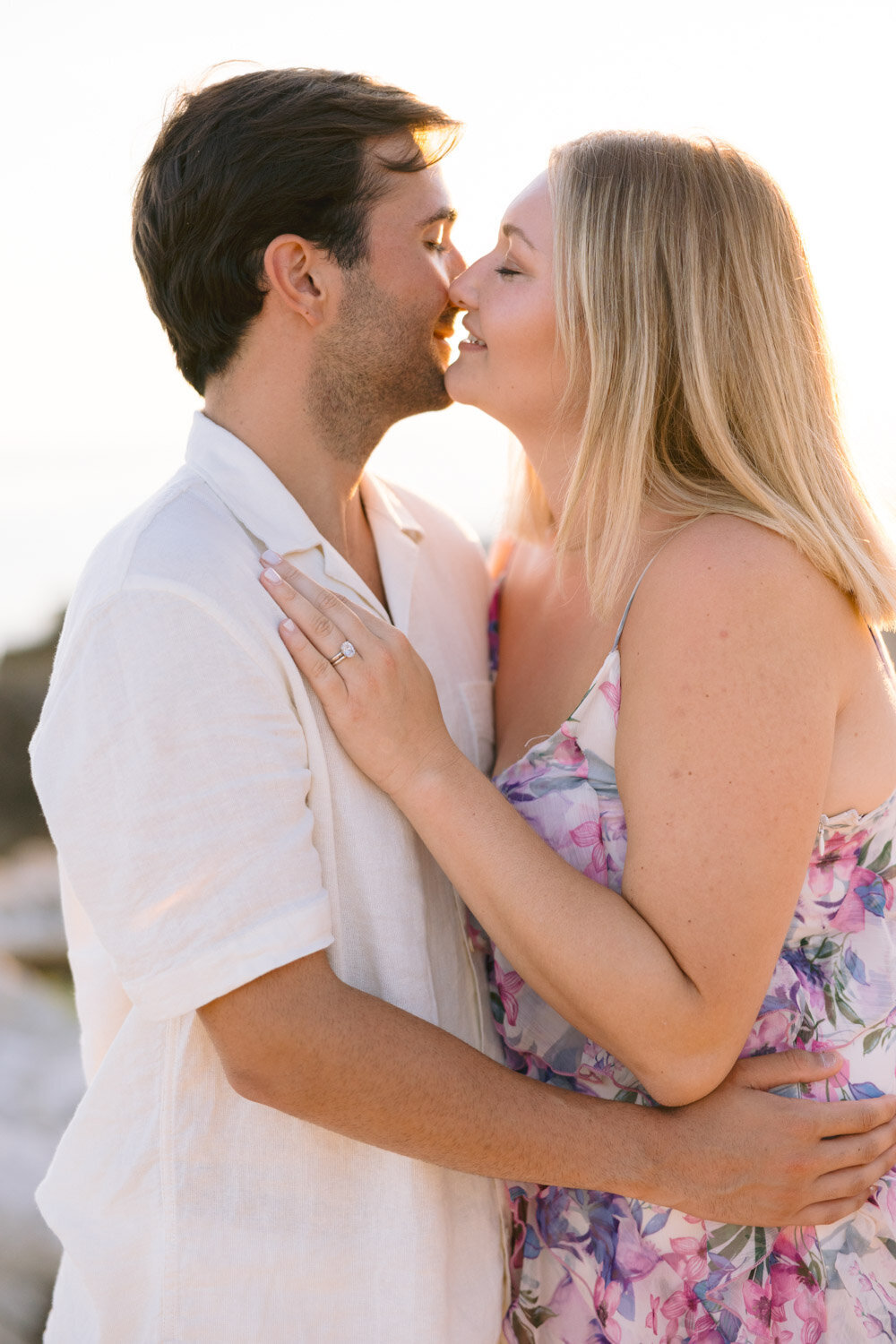 seance-photo-couple-plage-saint-jean-cap-ferrat-photographe-victoria-le-petit23