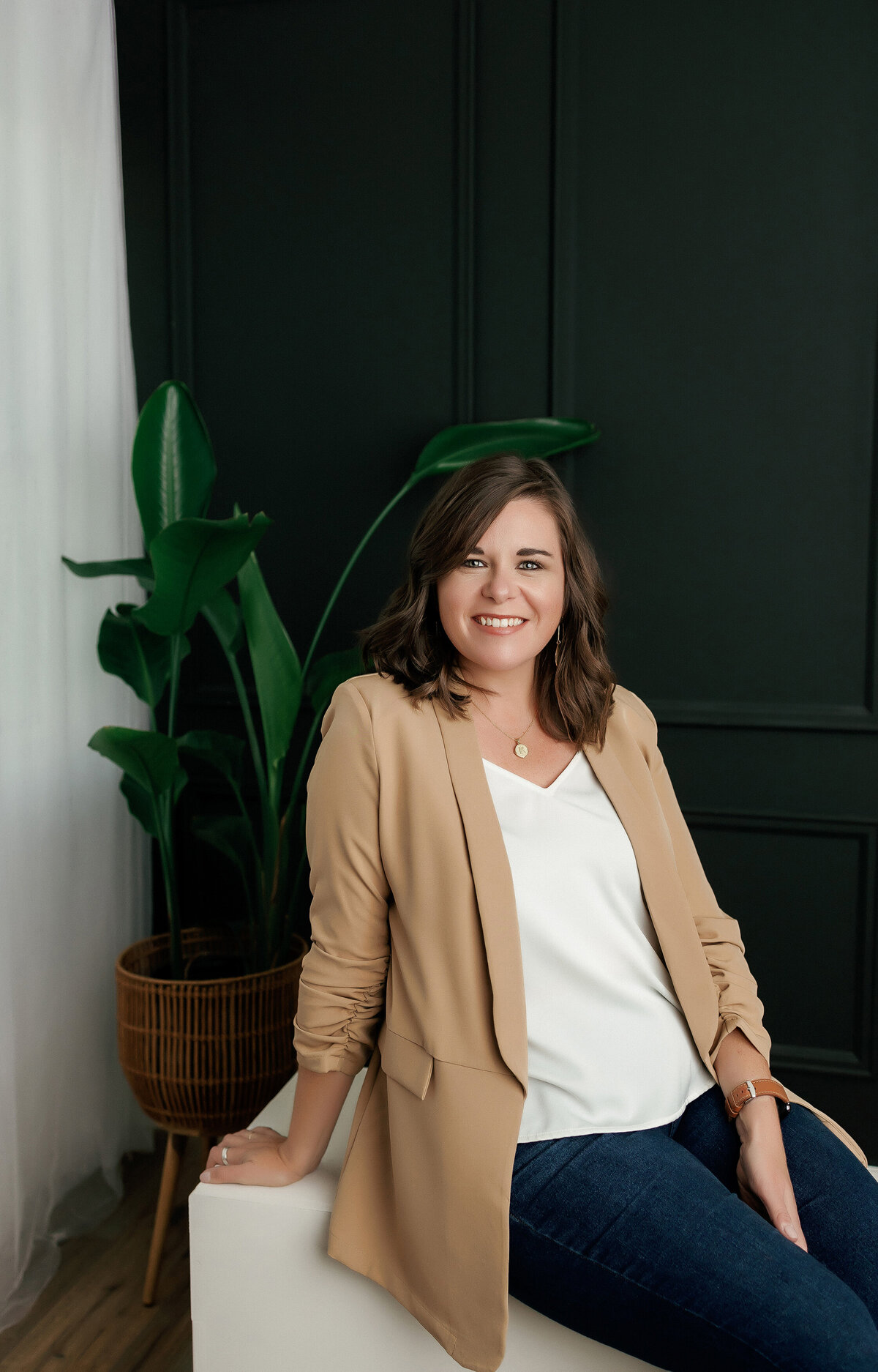 2024_09_10Kasey_Muench_Headshots-BrandiWatfordPhotography001