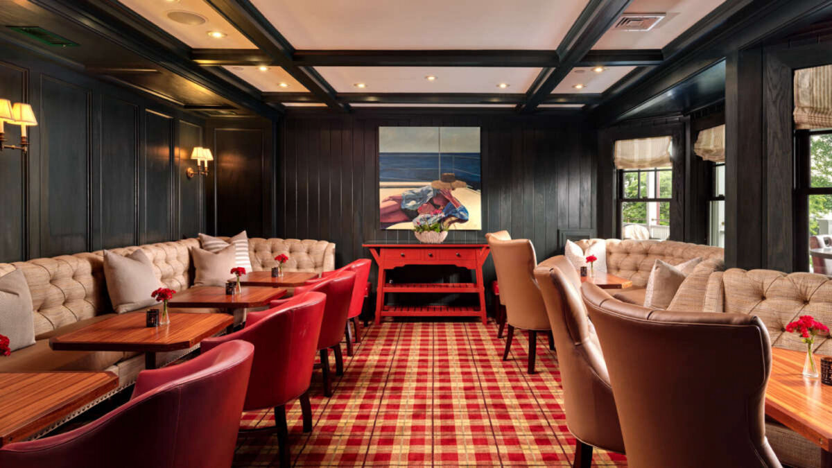 harbor view lounge