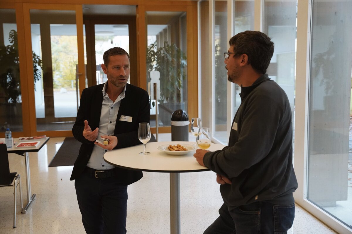 meralunastudio-werbeagentur-schweiz-zuerich-portfolio-jungunternehmerzentrum-flawil-martini-forum-2021 (12)