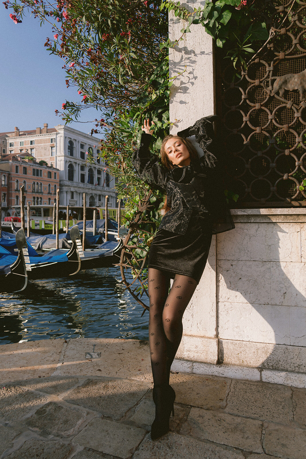 luxury-film-editorial-photographer-lake-como-venice-italy