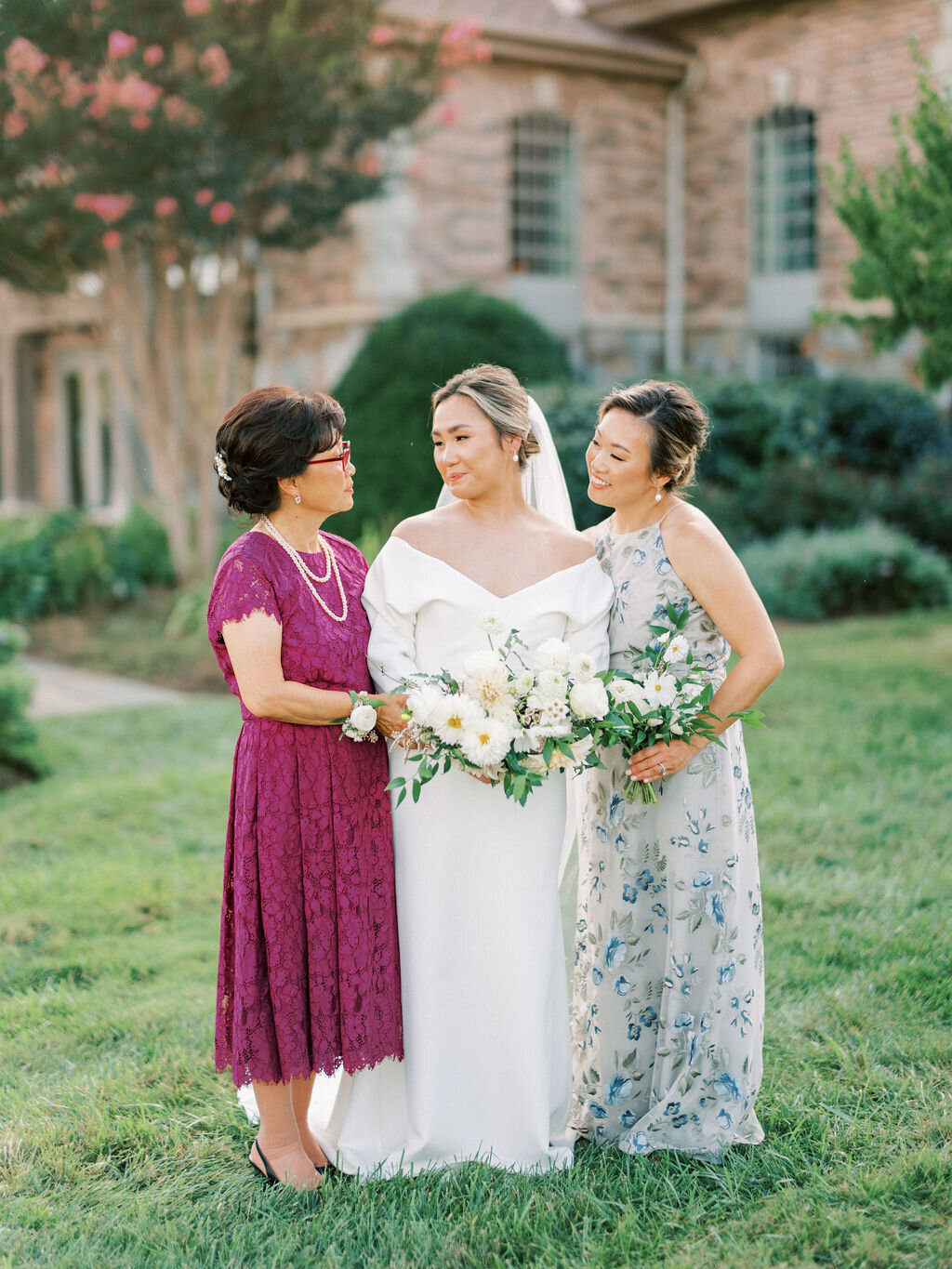 Leslie&Ricardo_EarlyMountainVineyardWedding_SneakPeek-74