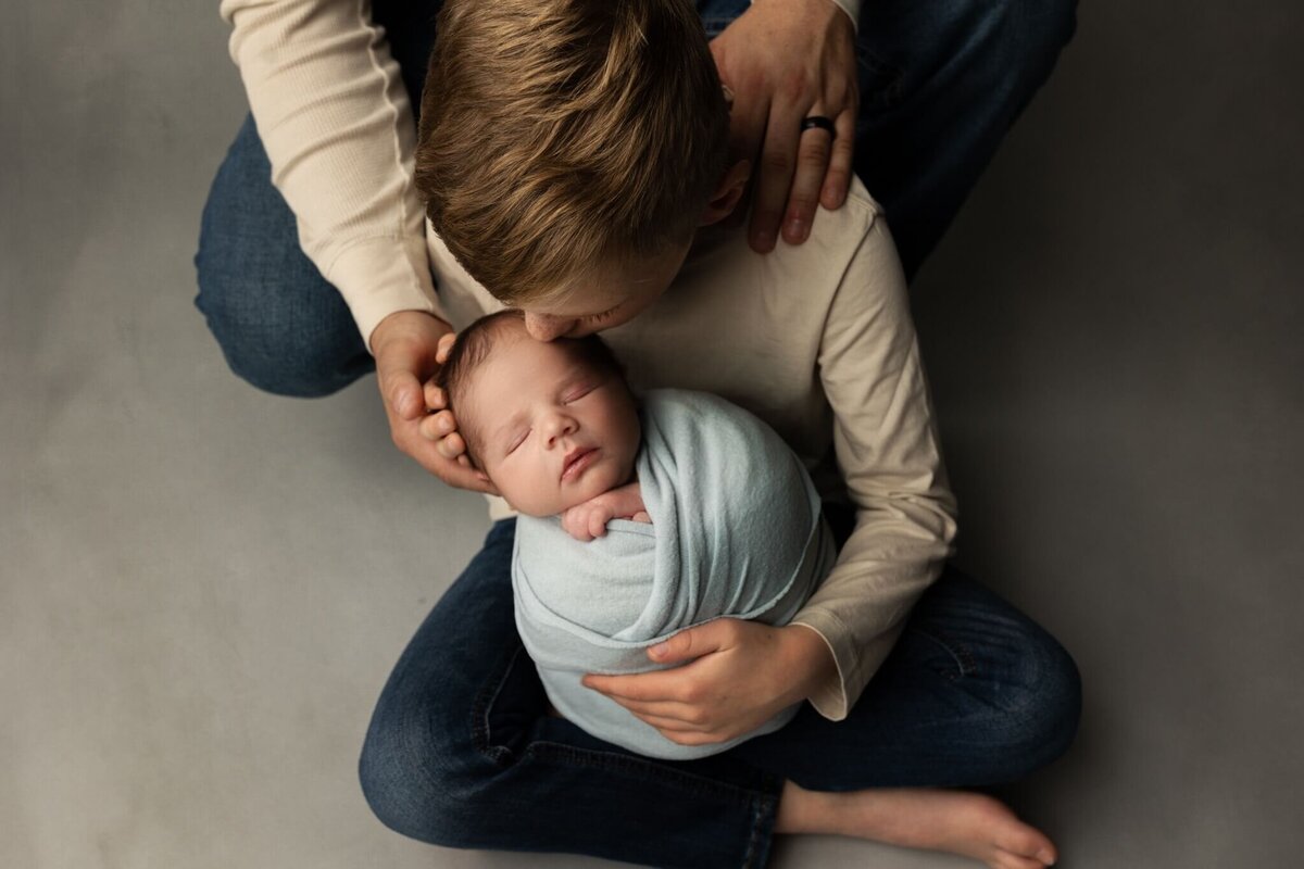 NW Arkansas newborn photographer, newborn photography near me, newborn portraits in NW Arkansas