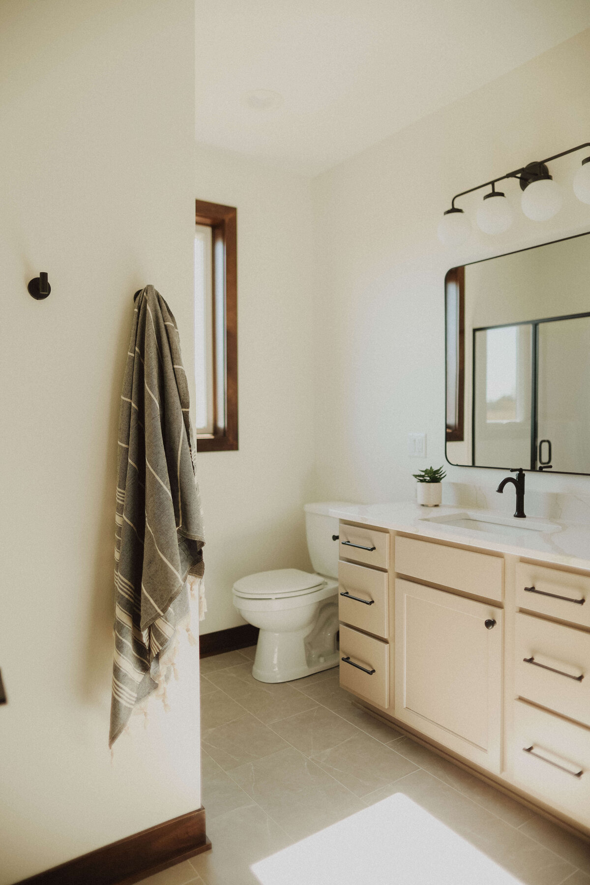 2263-Wagon-Rd-Panora-Central-Iowa-Custom-Home-JRL-Builders-3F1A1235