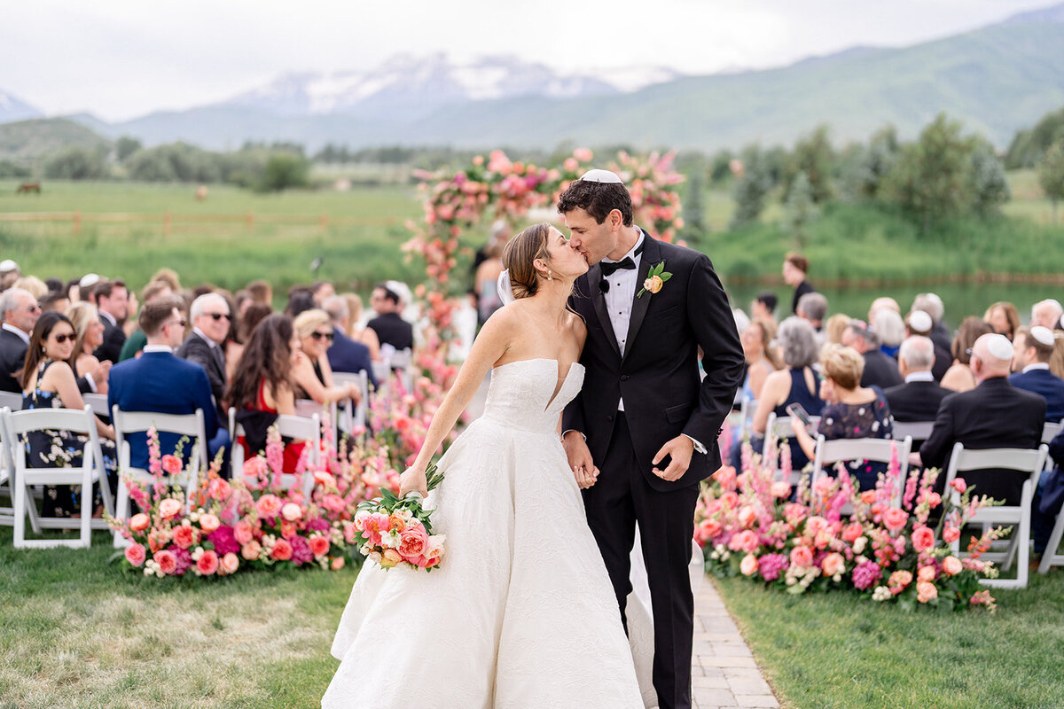 river-bottoms-ranch-june-summer-mountain-wedding-pepper-nix-2408-1119