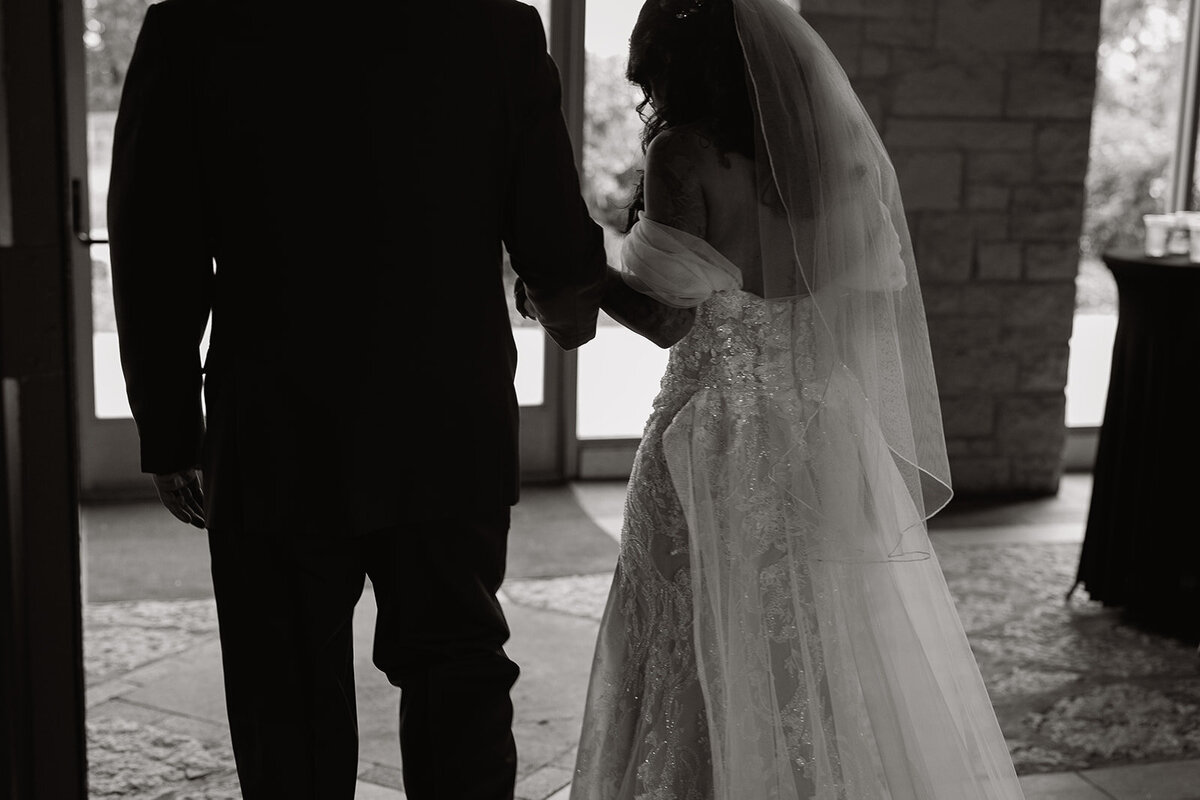 tower-lodge-black-hawk-state-park-wedding-desmet-quad-cities-67-2