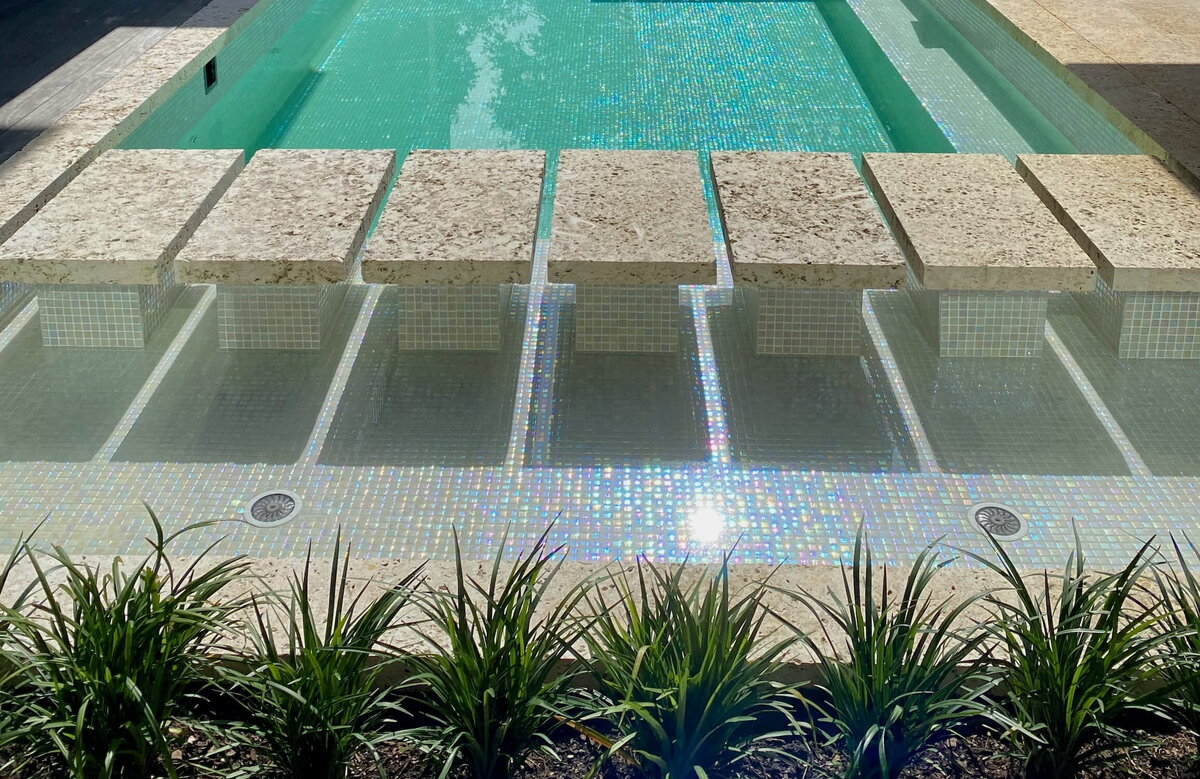 Swimming pool stepping stones