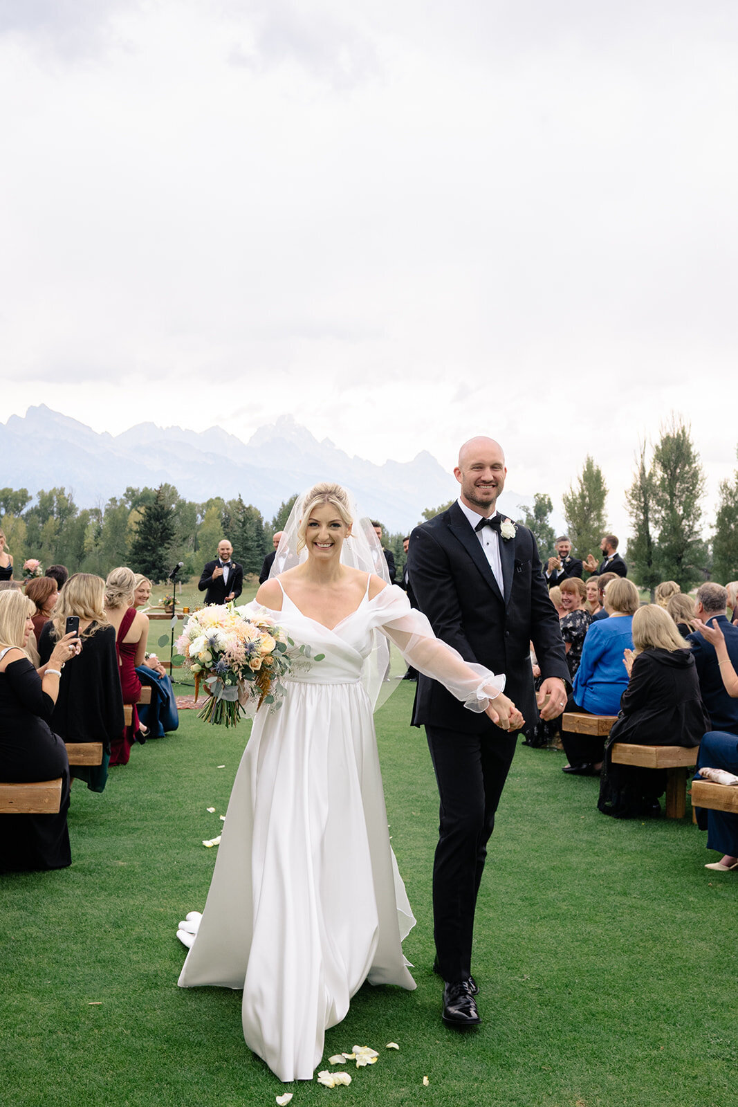 Jackson-Hole-Golf-And-Tennis-Wedding-Fall- JK-Foxtails-Photography-215