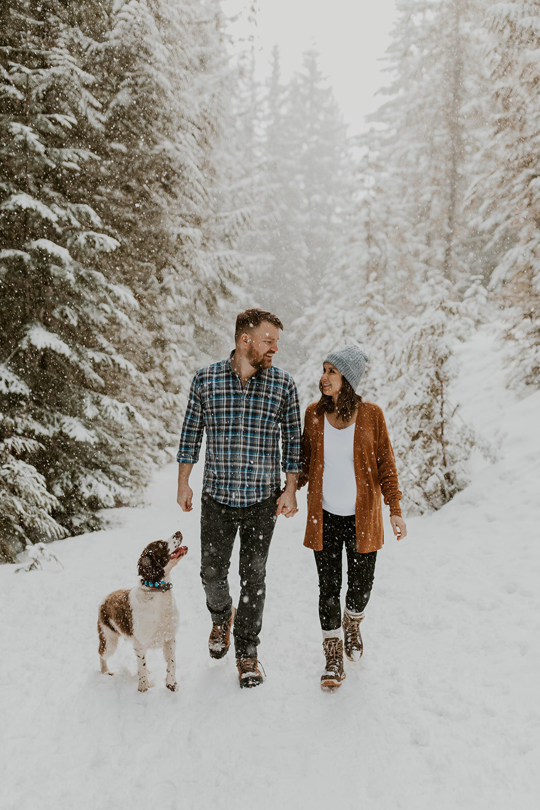 ali-rae-photography-mt-hood-oregon-snowy-maternity-session