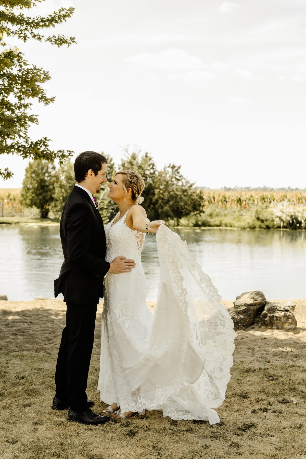 countryside-eastern-iowa-wedding-9