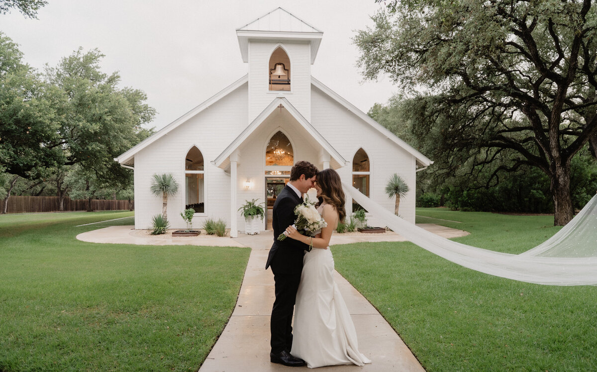 N&TWeddingPreviews-60