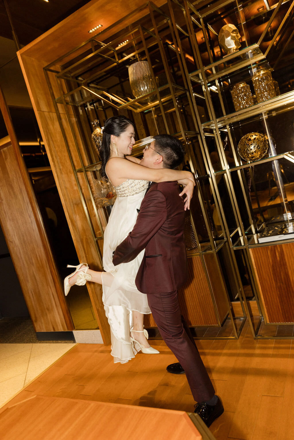 Honeyrose Hotel Montreal Wedding | montreal editorial wedding photographer | luxury moment photography-1285