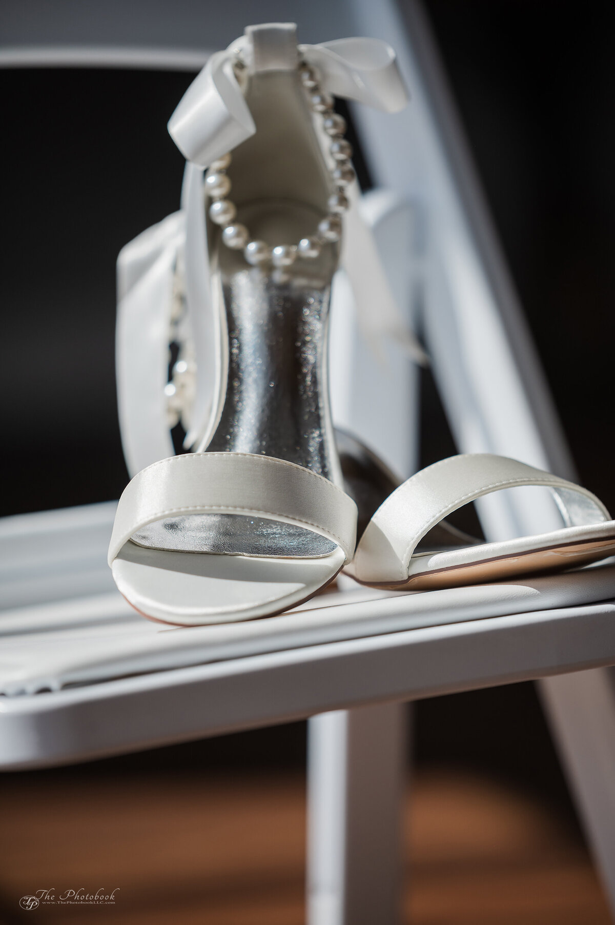 TP5_9602-bride, Godox, Staircase, Birchwood Meadows, Michigan, Ohio, Photographer, Nikon Z6ii