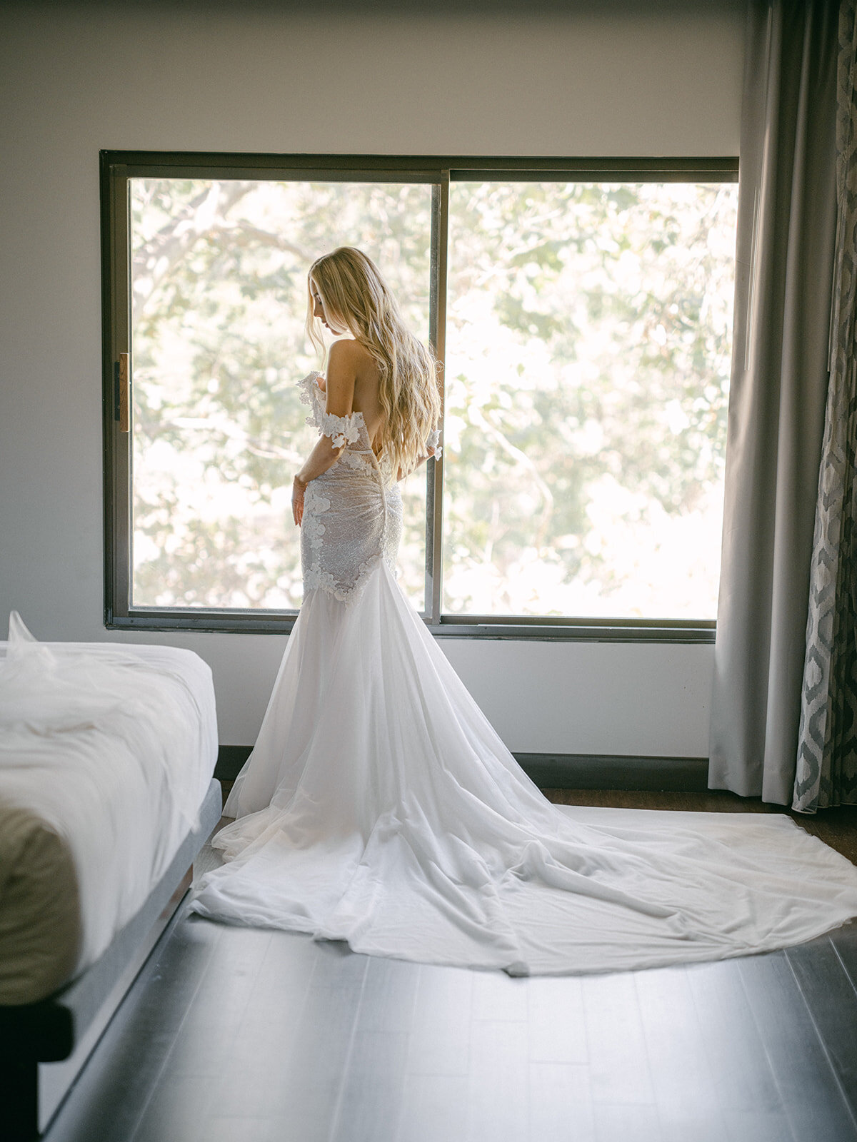 GettingReady_CatherineandEric_Taylor-Kinzie-Photography-115