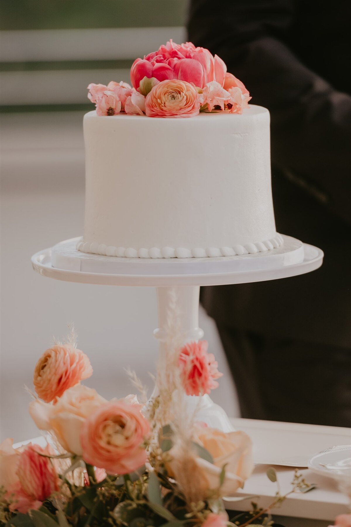 regina-the-photog-rooftop220-florida-elopement-chantilly-chic-celebrations-2