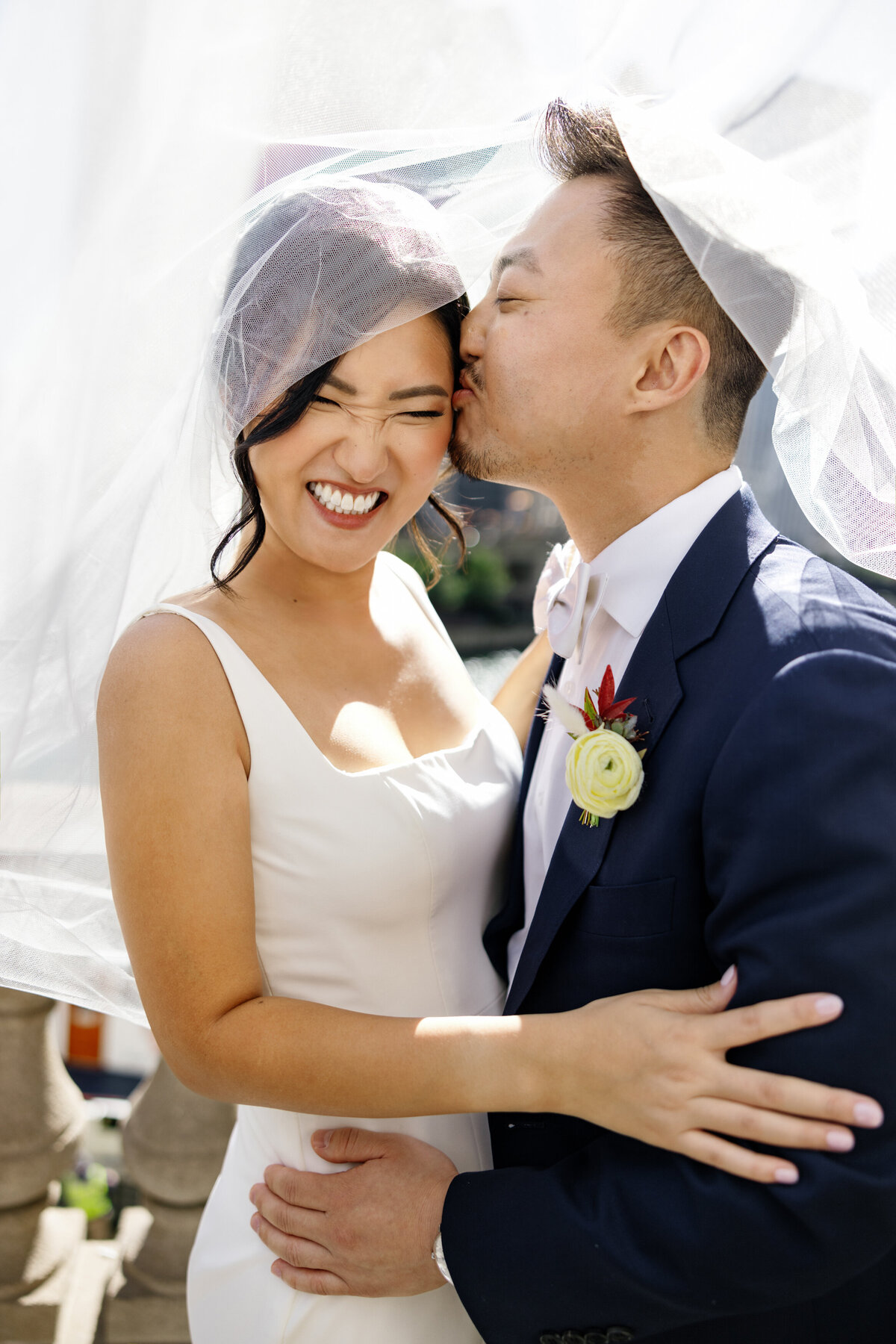 Aspen-Avenue-Chicago-Wedding-Photographer-Ivy-Room-Korean-Elegant-Modern-Romantic-Timeless-Jenny-Yoo-Elegant-Event-Lighting-City-True-To-Color-Photojournalism-59