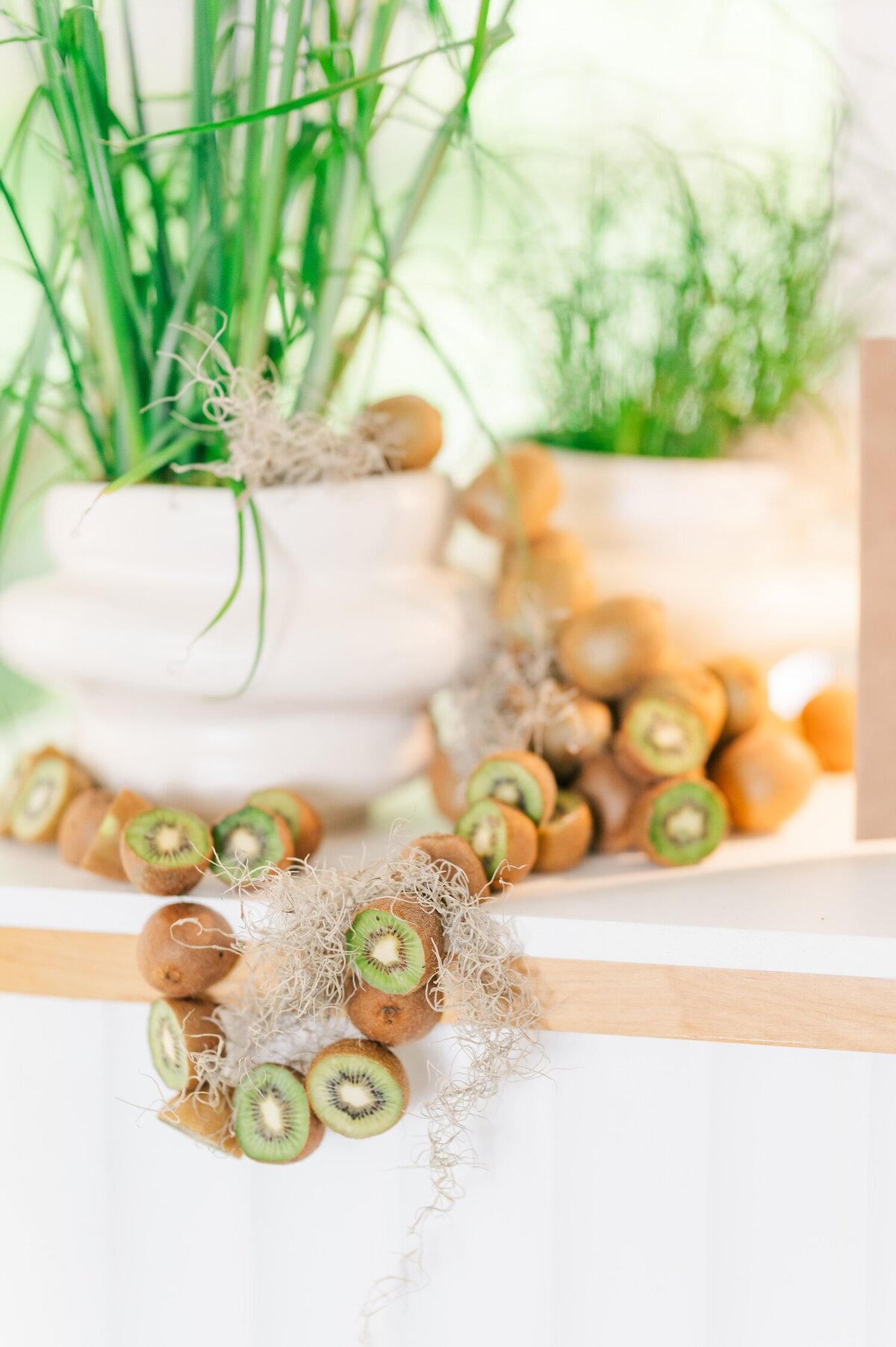 A kiwi garland on an outdoor bar at Glen Manor House. 