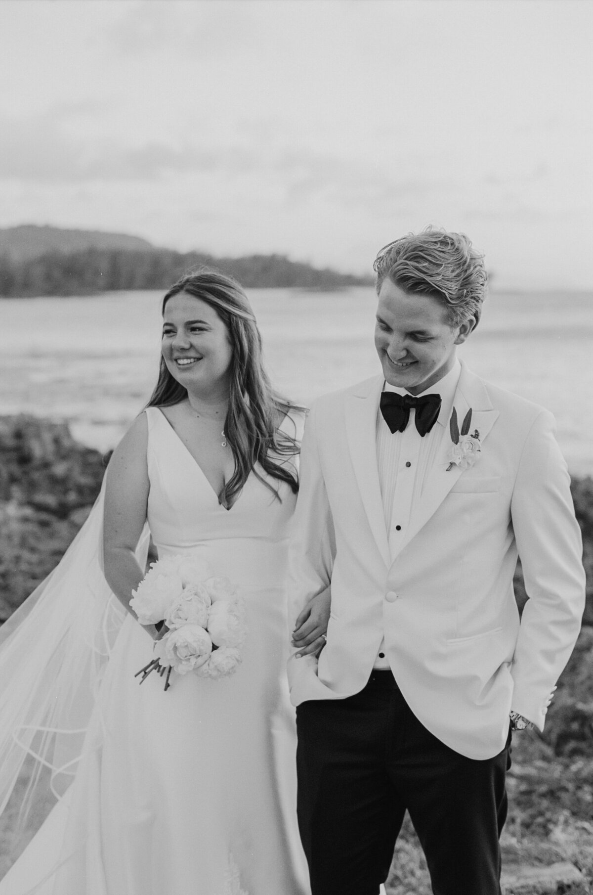 Ritz Carlton Turtle Bay Wedding by Amanda Hartfield-34