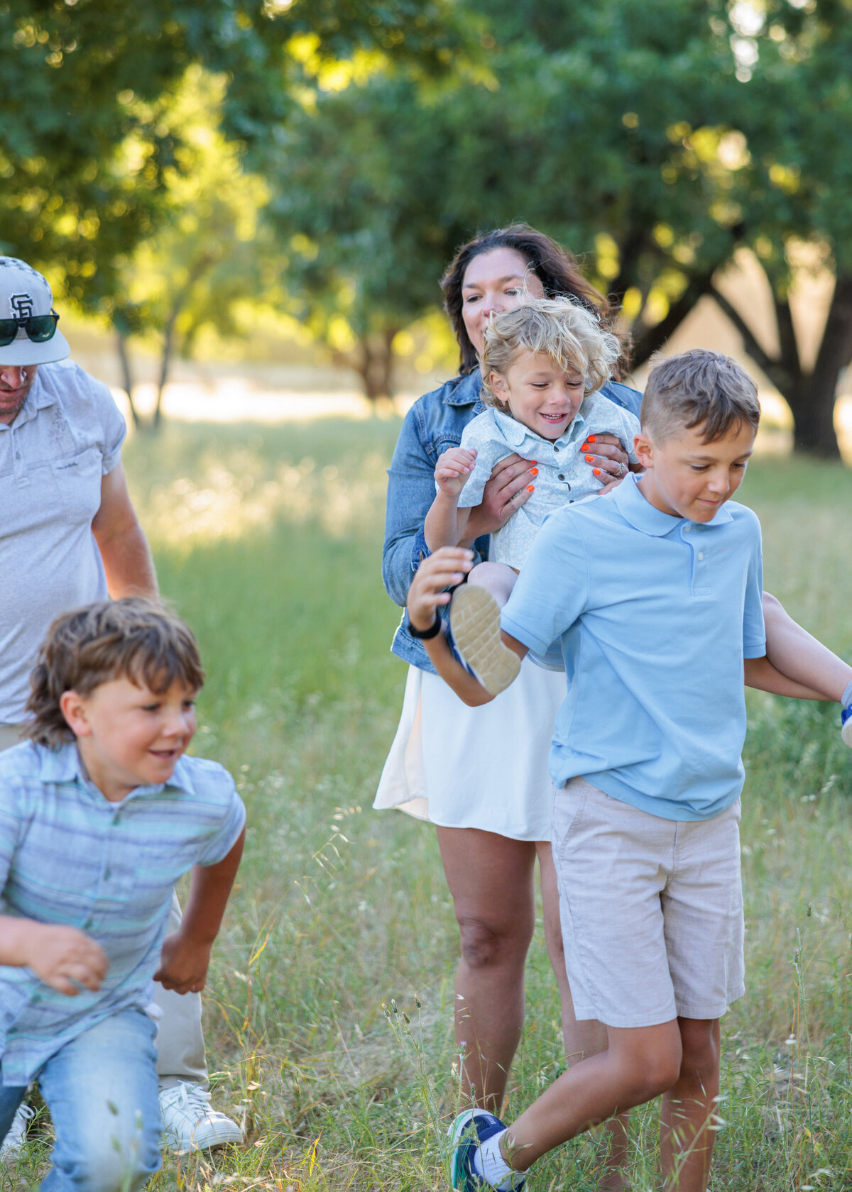 Classic, candid, emotional family photographer