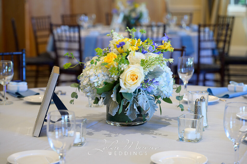 Riverhouse-wedding-haddam-ct-amerworks-flowers-middletown-29