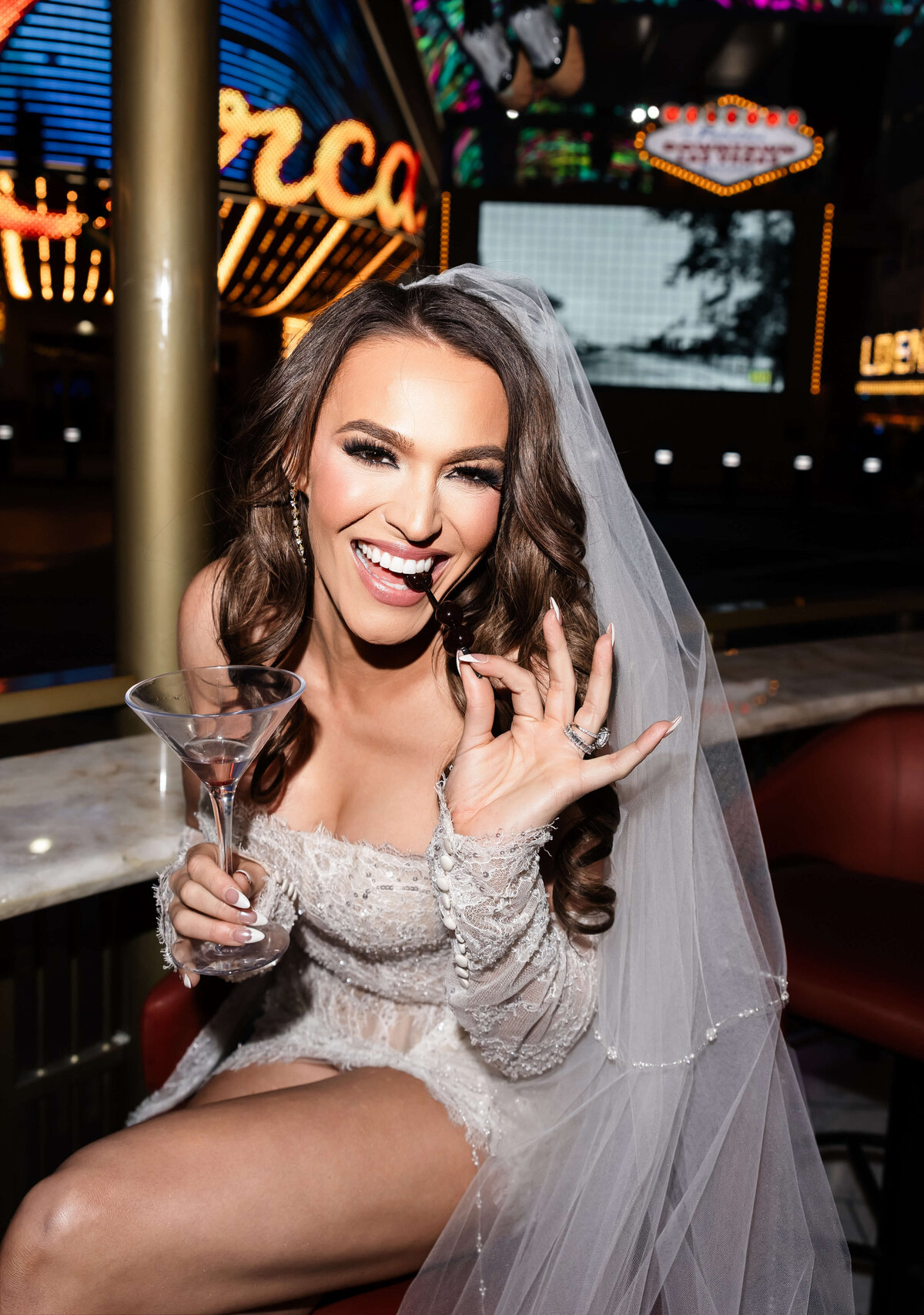 94riskyexposure_alexis-tyler_las-vegas-elopement-photography