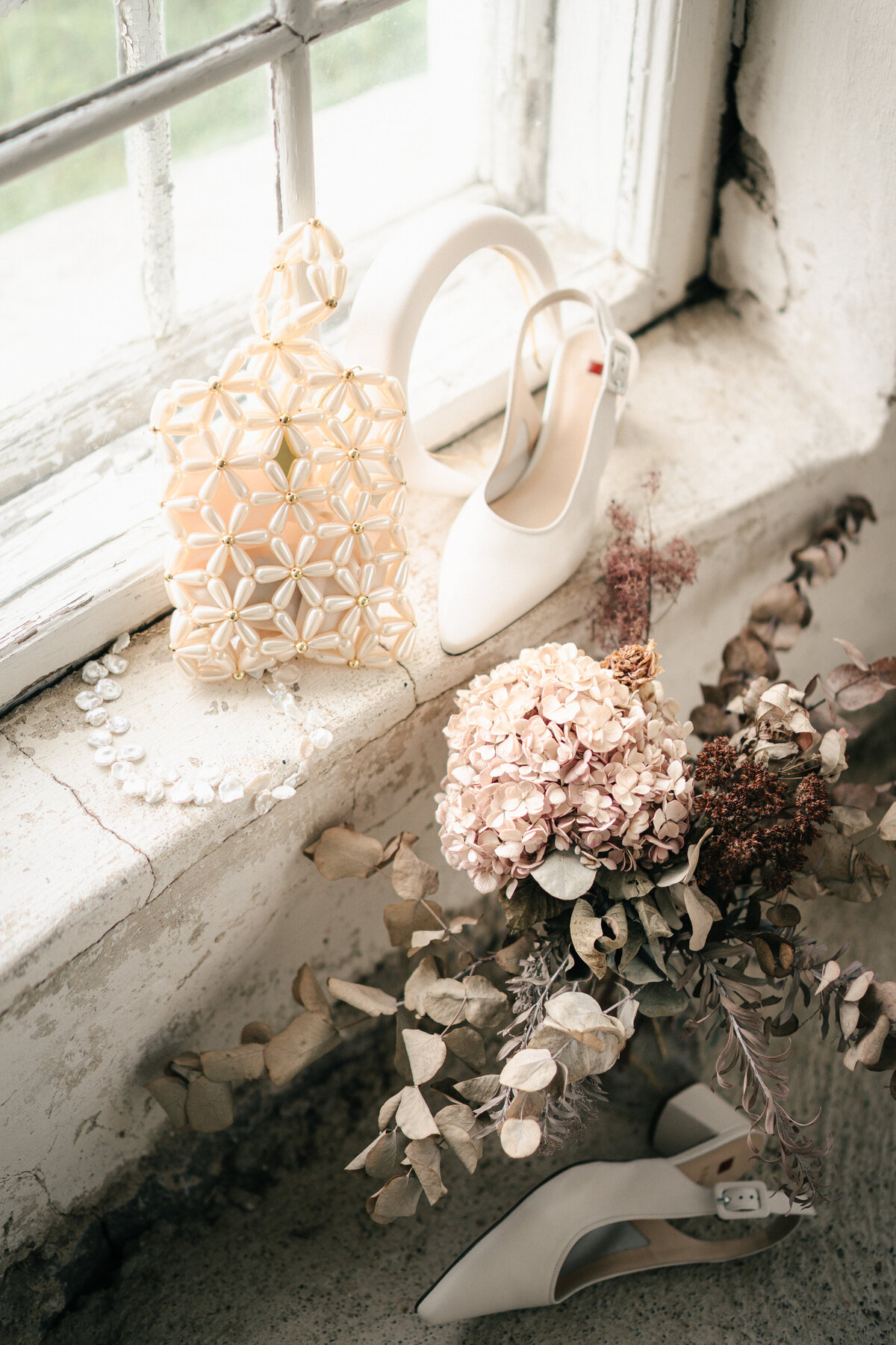 pyry-kantonen-003-wedding-details-oitbacka