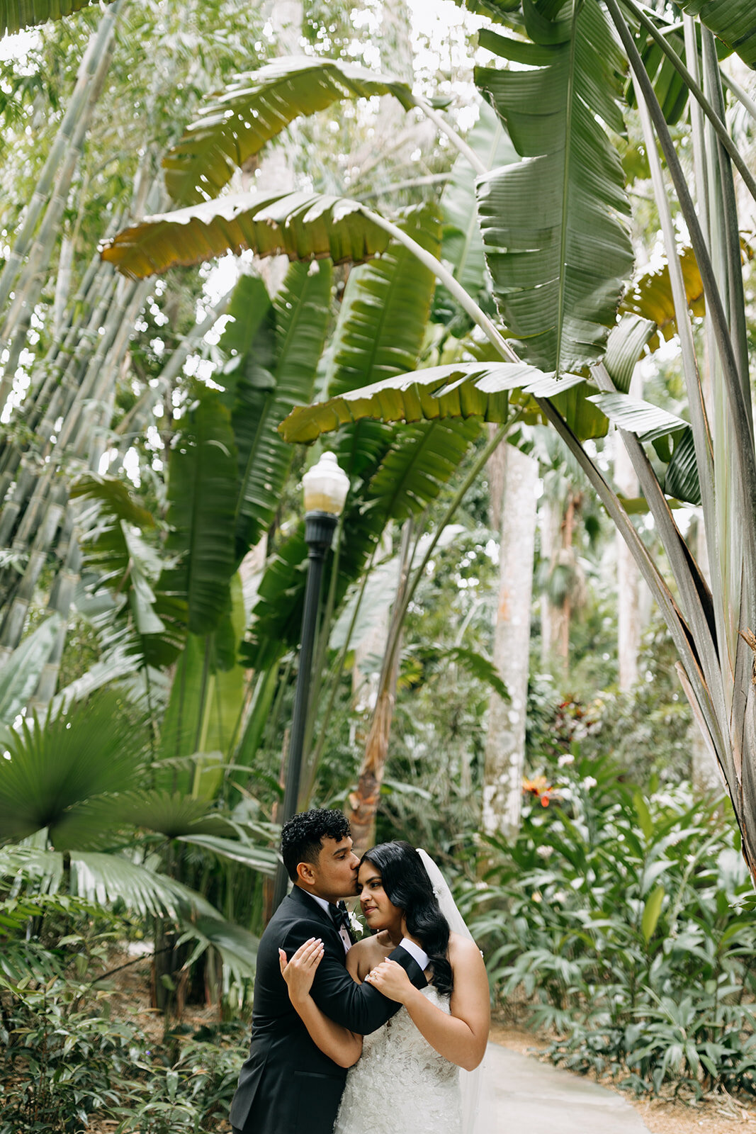 amber-whorter-sunken-gardens-florida-elopement-chantilly-chic-celebrations-123