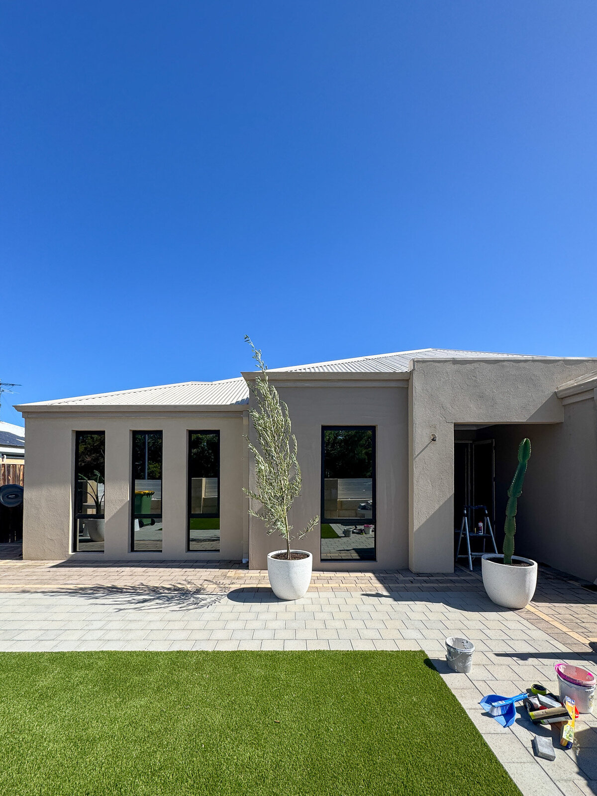 Exterior repaint - Halls Head