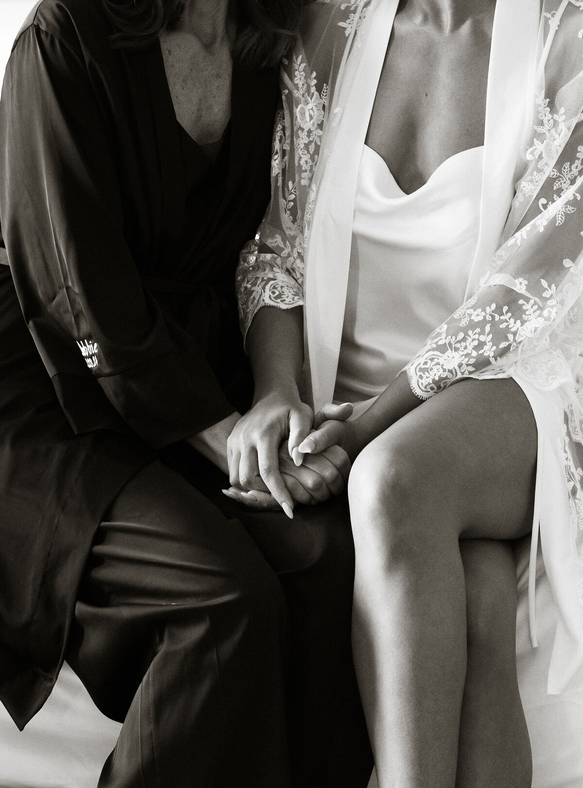 9-bride-getting-ready