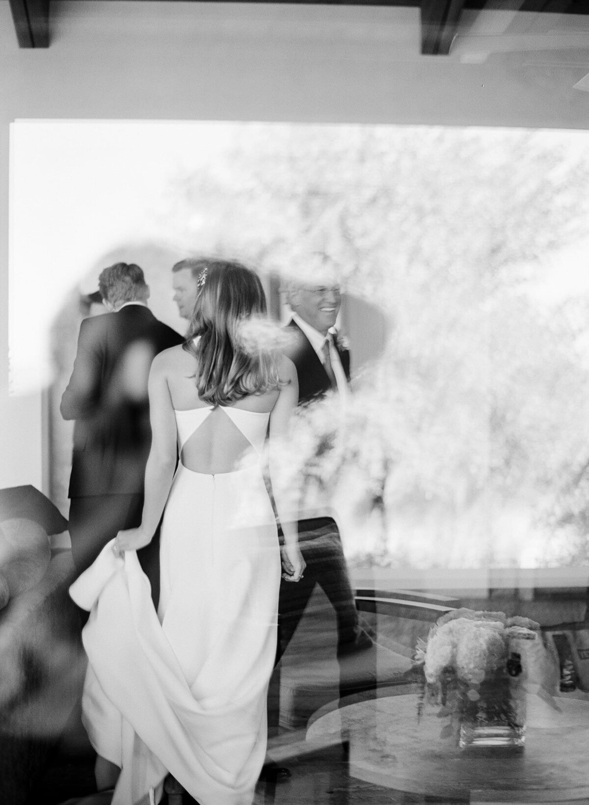kendall-stephen-bw-theory-hill-country-wedding17_1