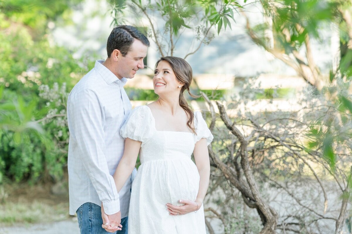Fort Worth Maternity Shoot Pictures Cactus Stockyards Photos 13