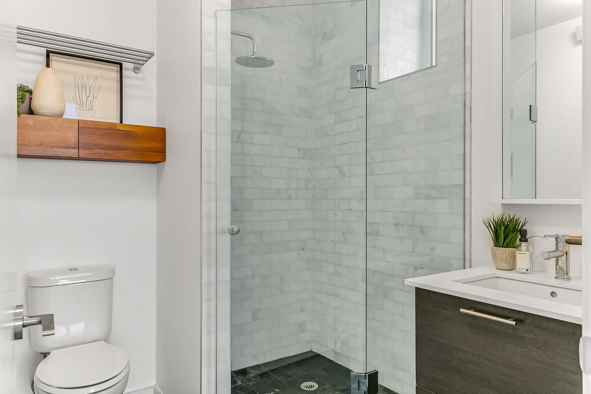30-web-or-mls-44_002_Bathroom