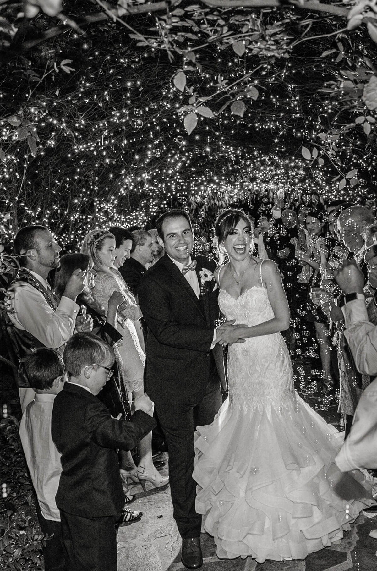 intimate-wedding-photo-small-ceremony