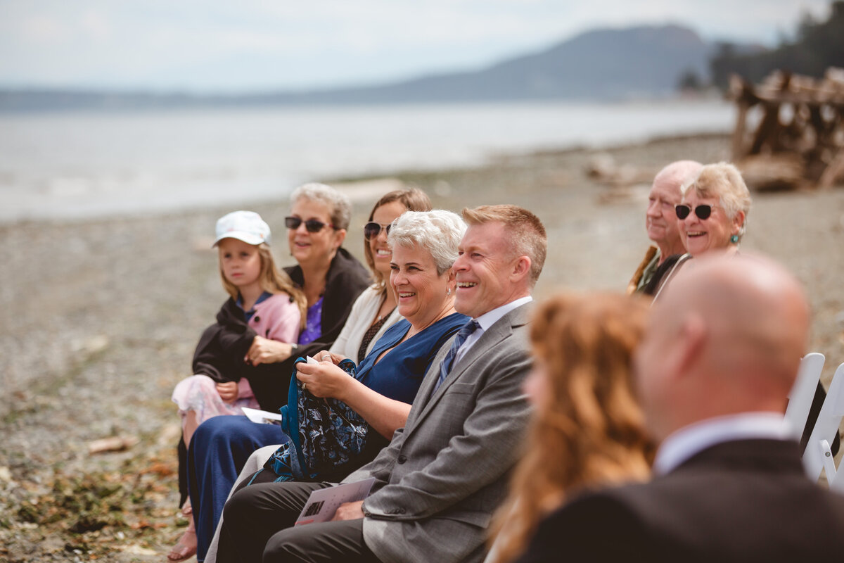 wedding, ceremony, family, candid, laughs, 