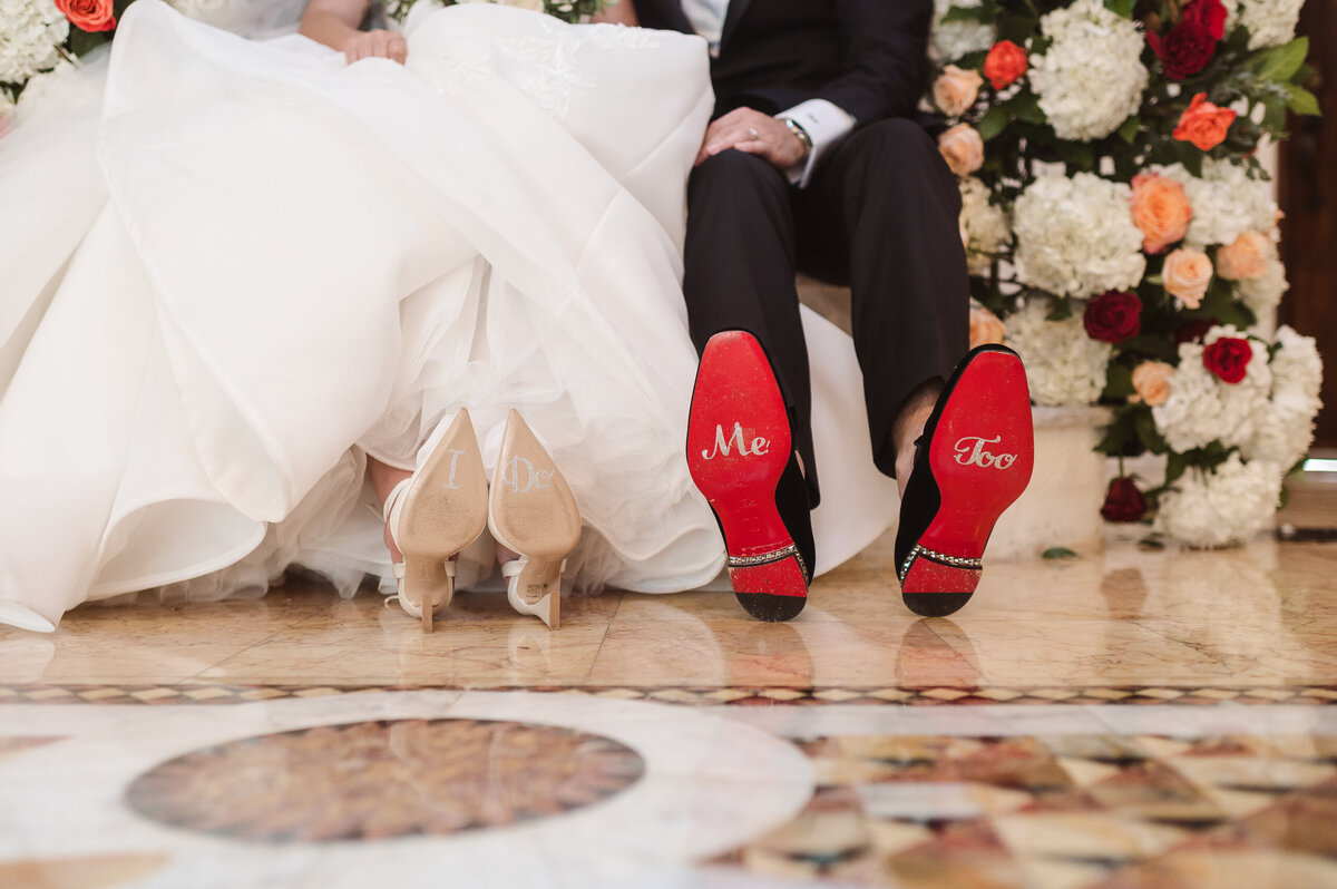 Storybook fairytale wedding photos at pleasantdale chateau nj by suess moments photographer