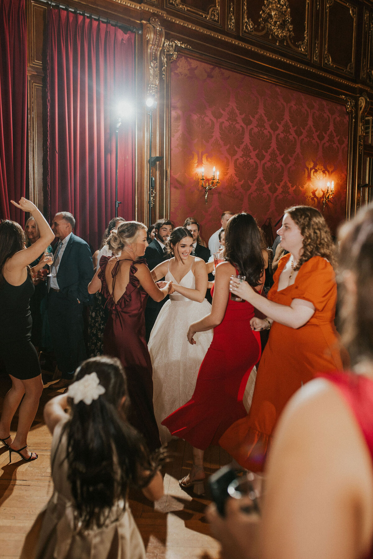 WELLING-FLORES.Wedding.EngineersClub-rcptn-241