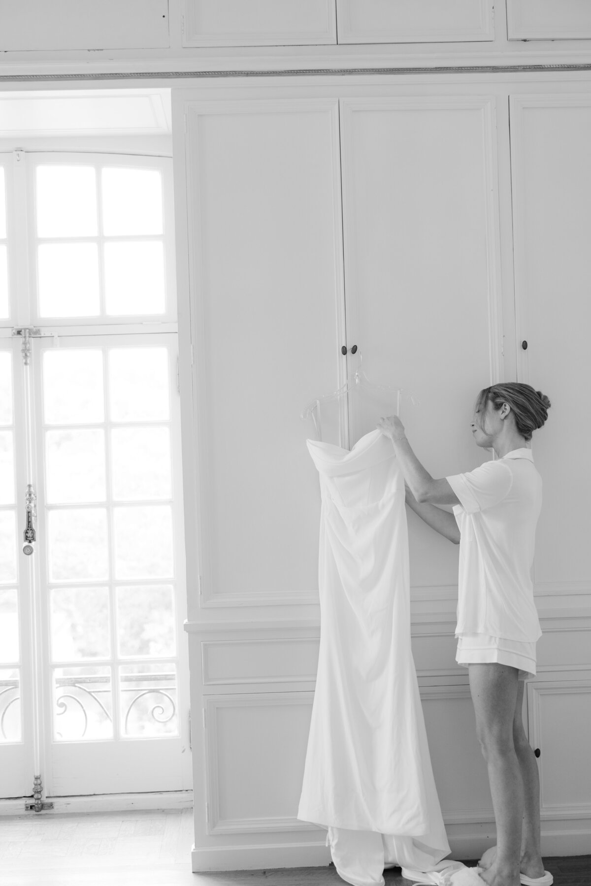 bride-getting-ready-at-glen-manor-house